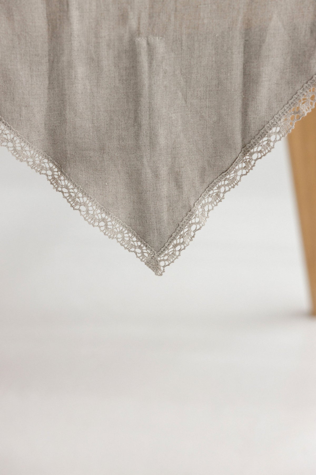 Linen Table Runner TR002 with lace trim in NATURAL COLOUR