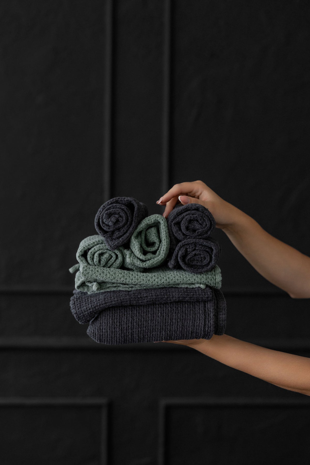 Linen Waffle Bath Towel TW003 in Charcoal colour