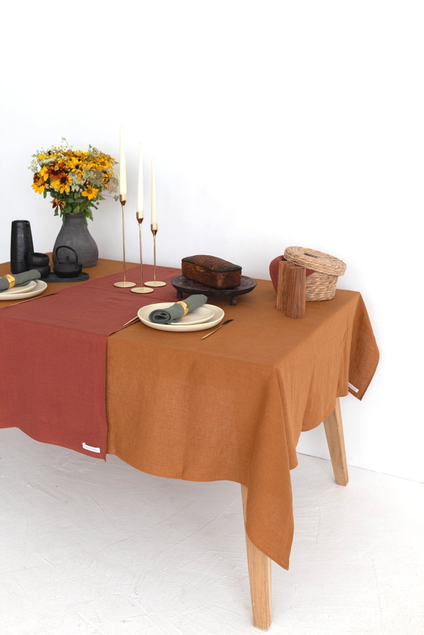Linen Tablecloth – Natural – White | Wholesale Linen Towels, Tablecloths, Napkins, Bathrobes, Aprons, Abayas & Thobes - Middle East Collection by Unique Linen“