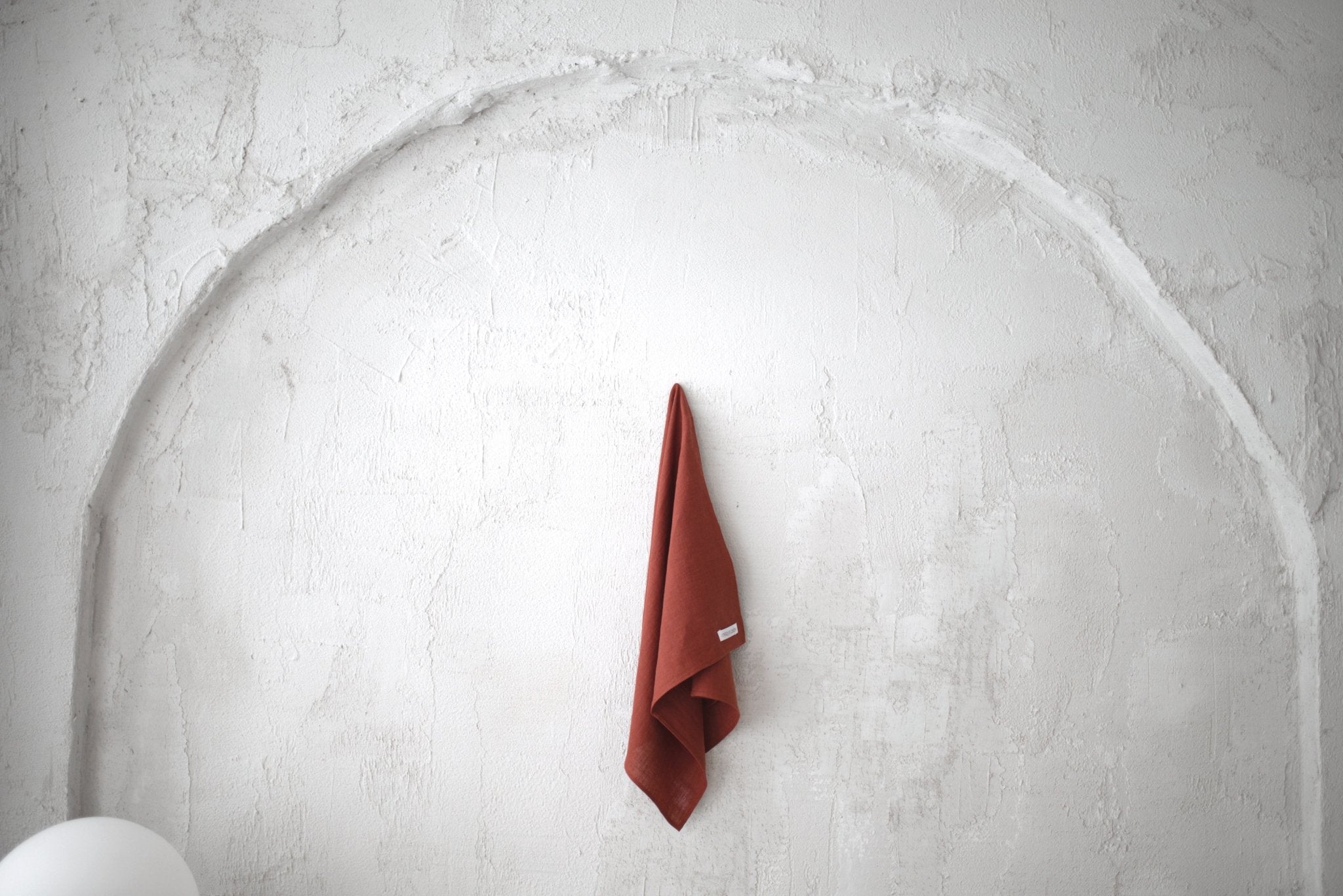 Linen Tablecloth – Natural – White | Wholesale Linen Towels, Tablecloths, Napkins, Bathrobes, Aprons, Abayas & Thobes - Middle East Collection by Unique Linen“
