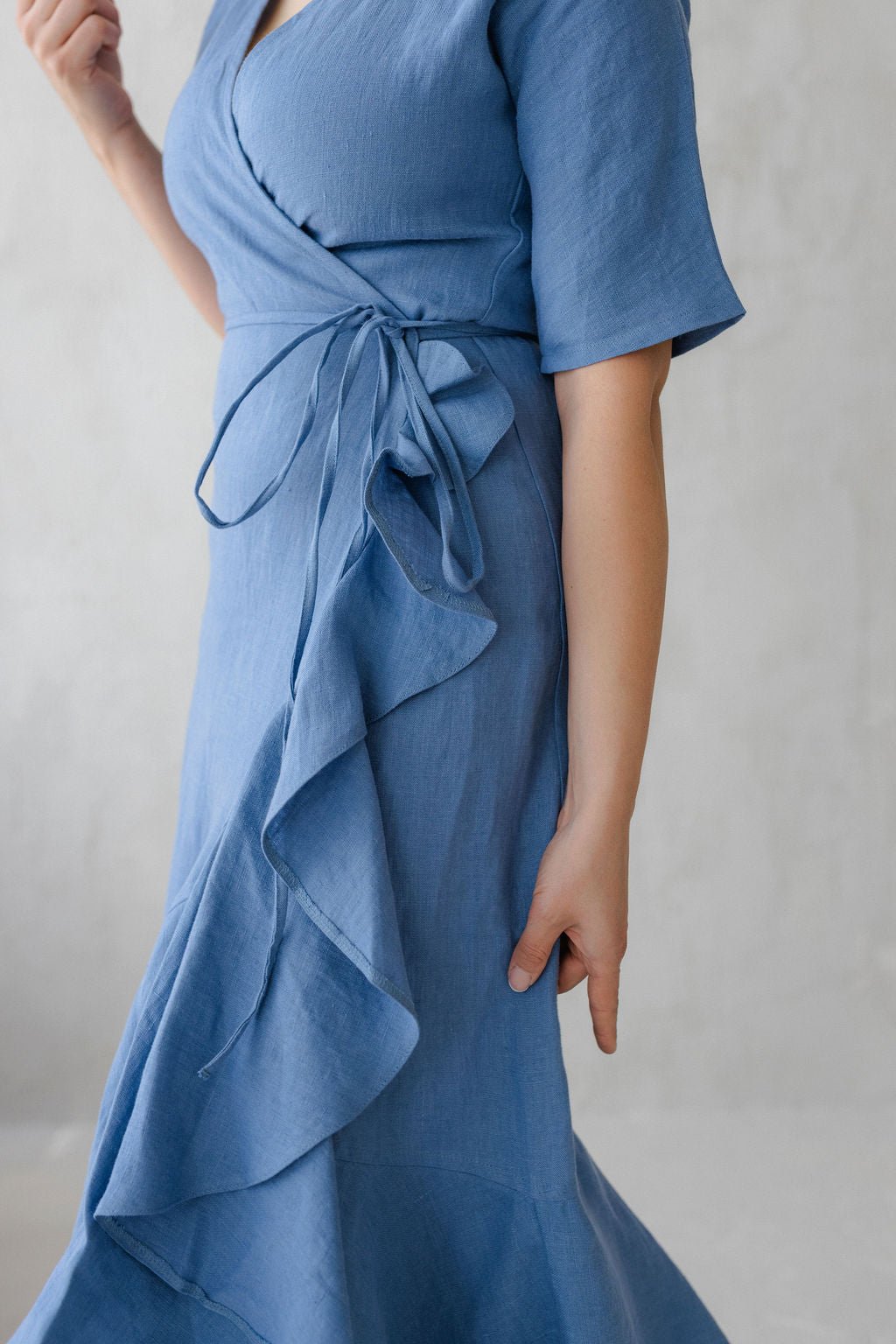 Linen Tablecloth – Natural – White | Wholesale Linen Towels, Tablecloths, Napkins, Bathrobes, Aprons, Abayas & Thobes - Middle East Collection by Unique Linen“