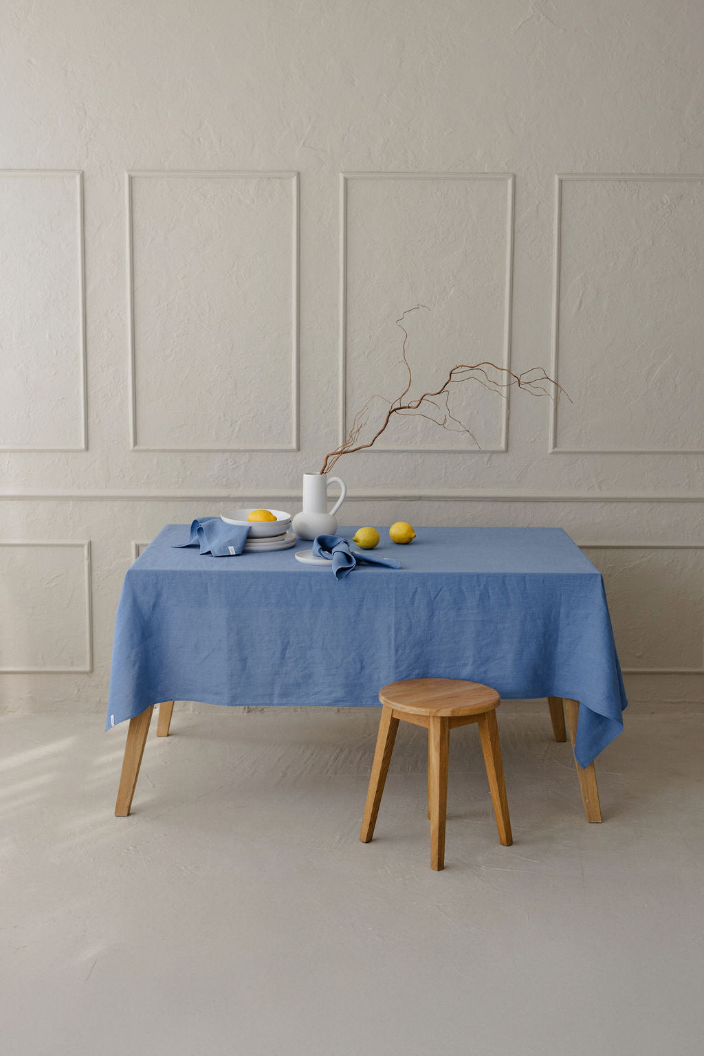 Linen Tablecloth – Natural – White | Wholesale Linen Towels, Tablecloths, Napkins, Bathrobes, Aprons, Abayas & Thobes - Middle East Collection by Unique Linen“
