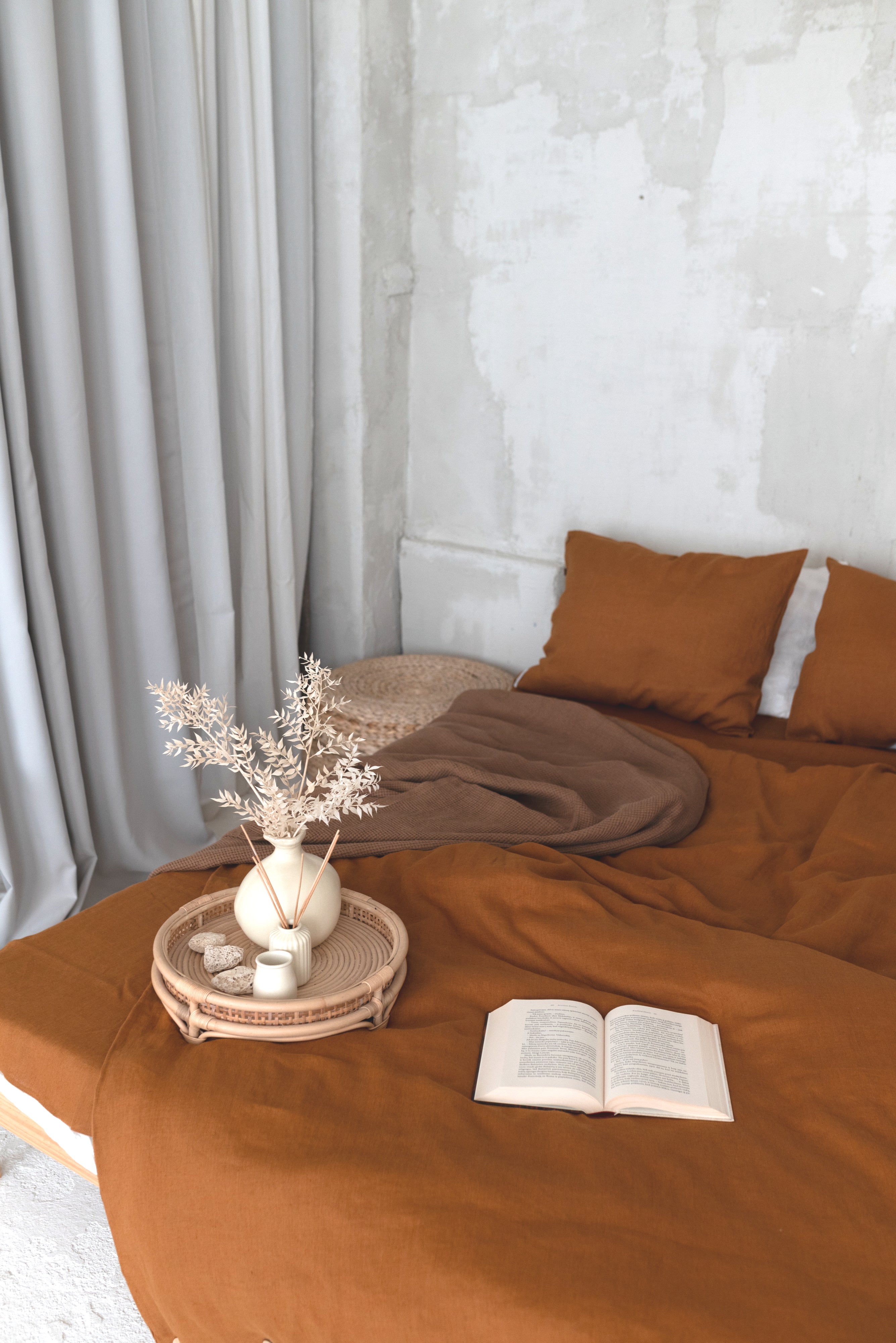 Linen duvet cover with coconut buttons in Cinnamon colour (3330)