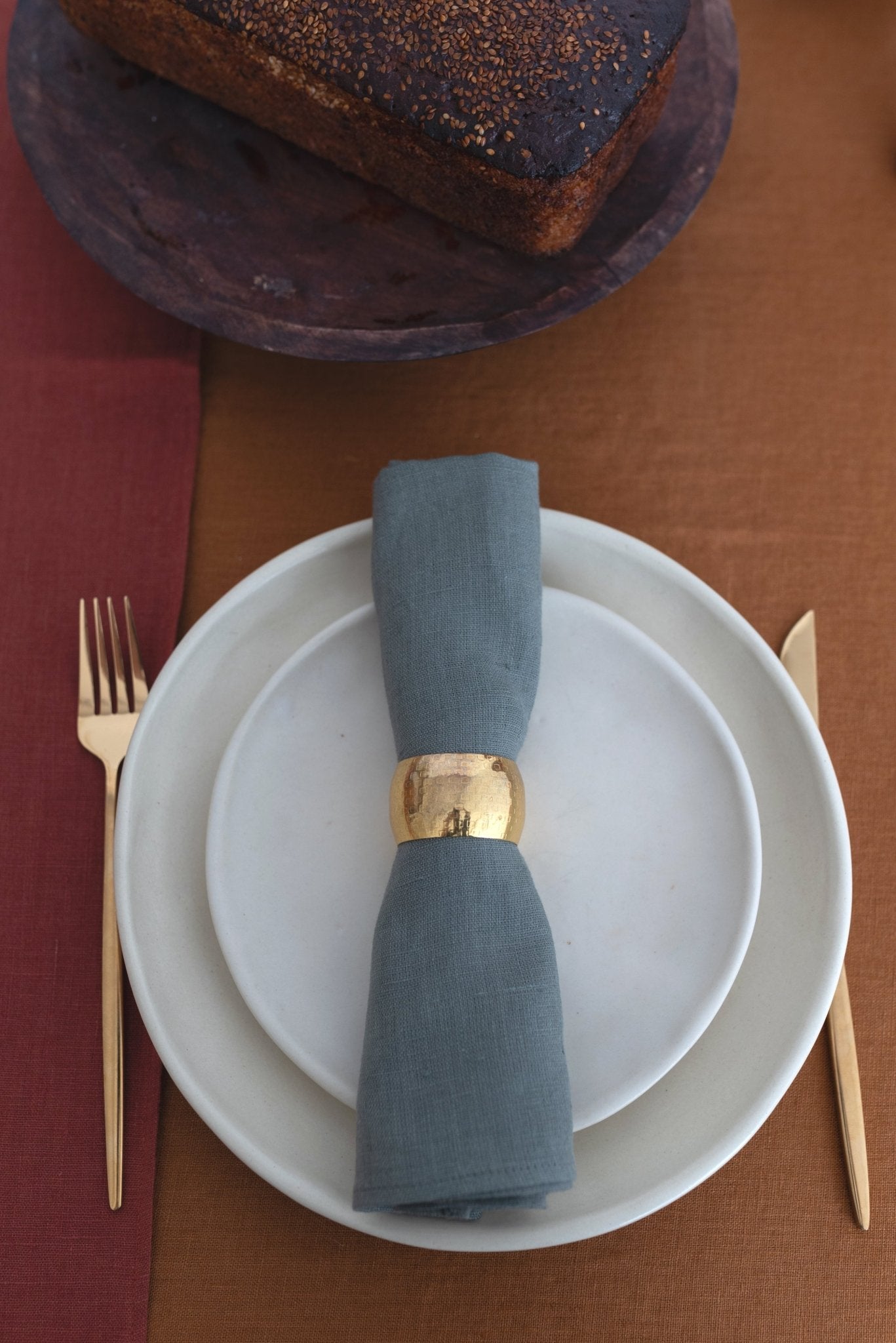 Linen Tablecloth – Natural – White | Wholesale Linen Towels, Tablecloths, Napkins, Bathrobes, Aprons, Abayas & Thobes - Middle East Collection by Unique Linen“
