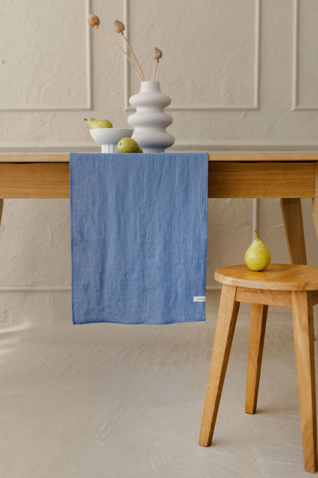 Linen Tablecloth – Natural – White | Wholesale Linen Towels, Tablecloths, Napkins, Bathrobes, Aprons, Abayas & Thobes - Middle East Collection by Unique Linen“