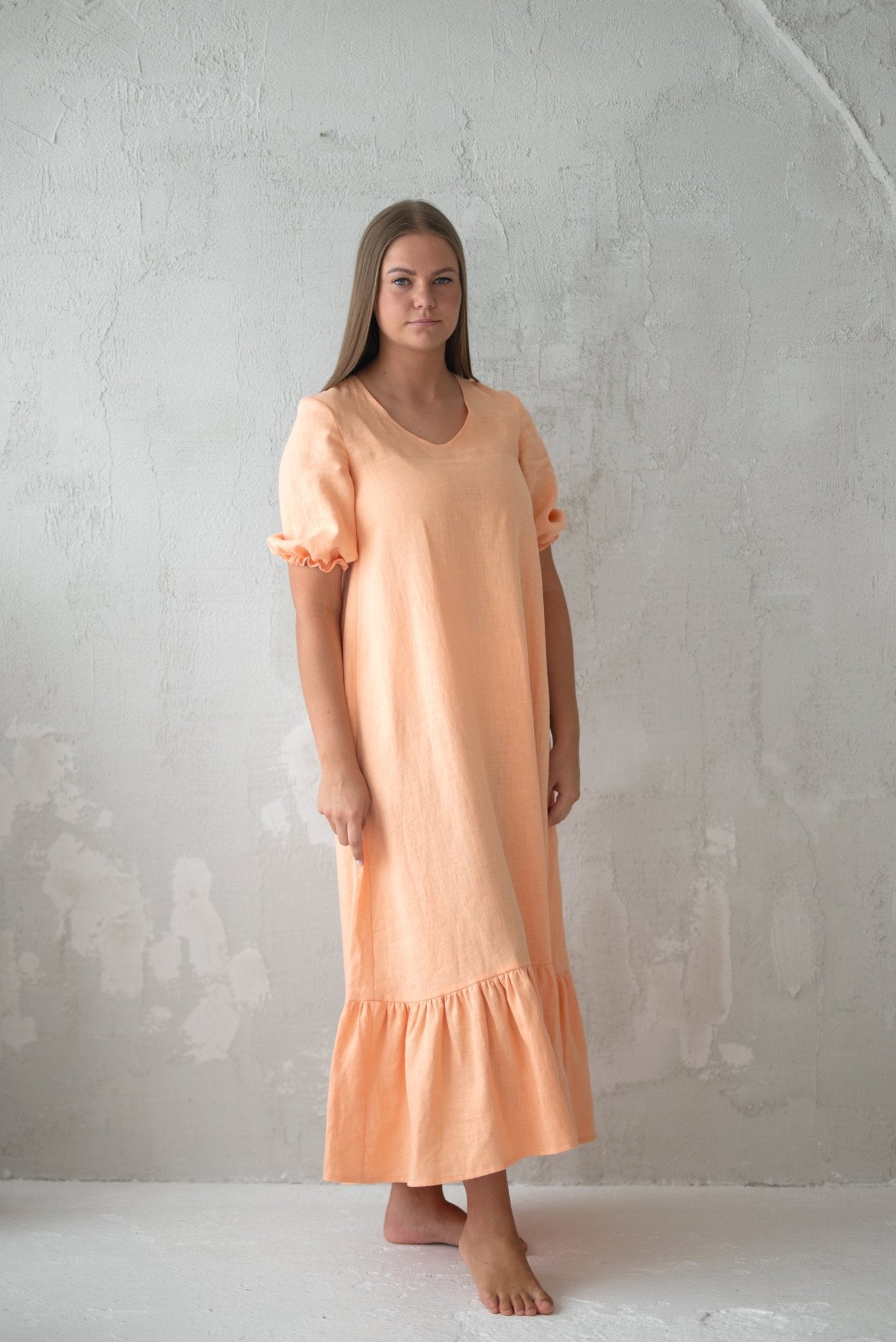 Linen Tablecloth – Natural – White | Wholesale Linen Towels, Tablecloths, Napkins, Bathrobes, Aprons, Abayas & Thobes - Middle East Collection by Unique Linen“