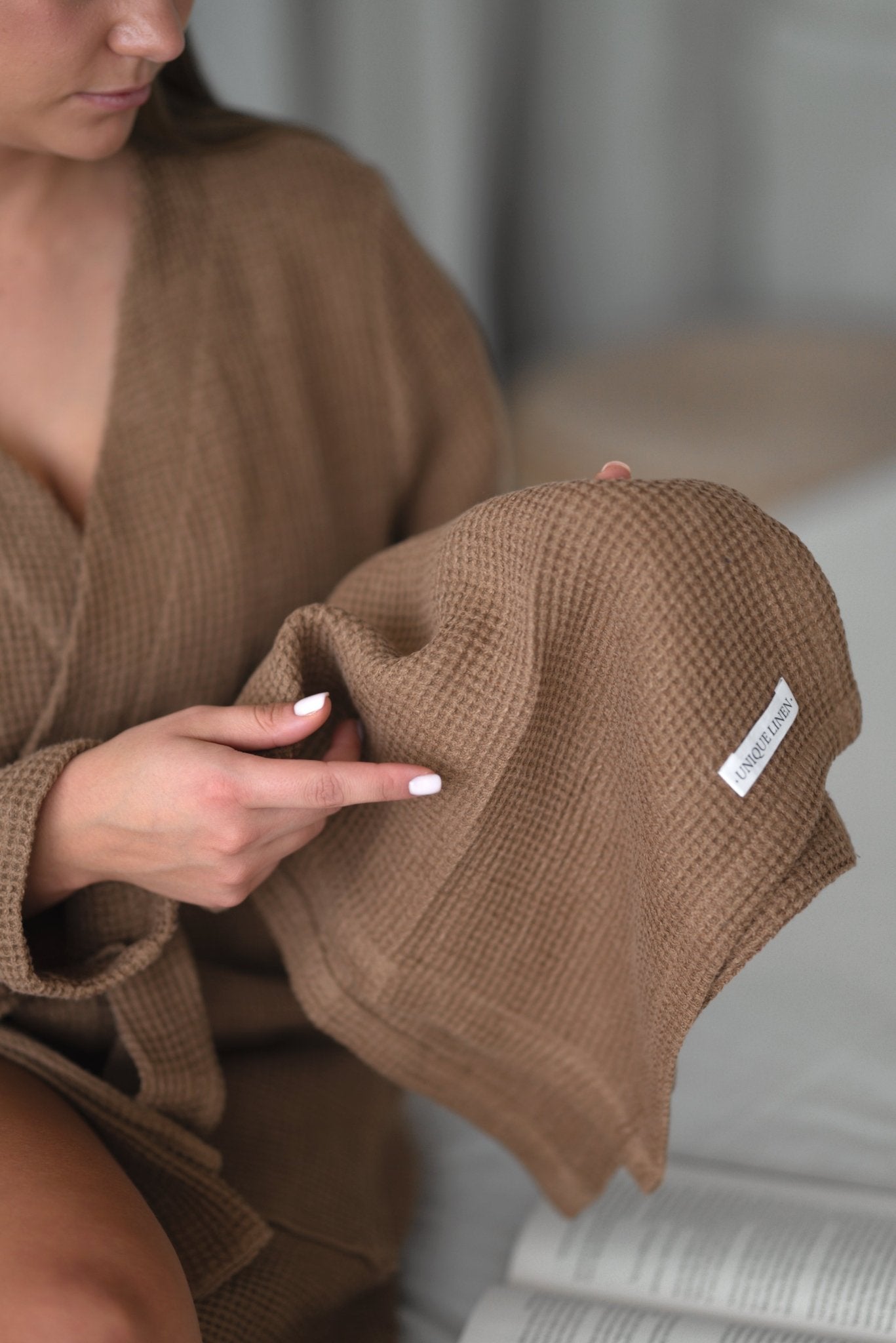Linen Tablecloth – Natural – White | Wholesale Linen Towels, Tablecloths, Napkins, Bathrobes, Aprons, Abayas & Thobes - Middle East Collection by Unique Linen“