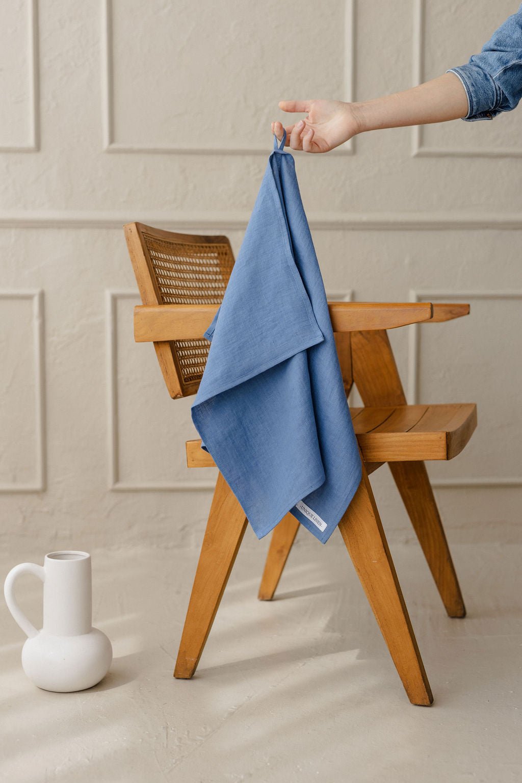 Linen Tablecloth – Natural – White | Wholesale Linen Towels, Tablecloths, Napkins, Bathrobes, Aprons, Abayas & Thobes - Middle East Collection by Unique Linen“