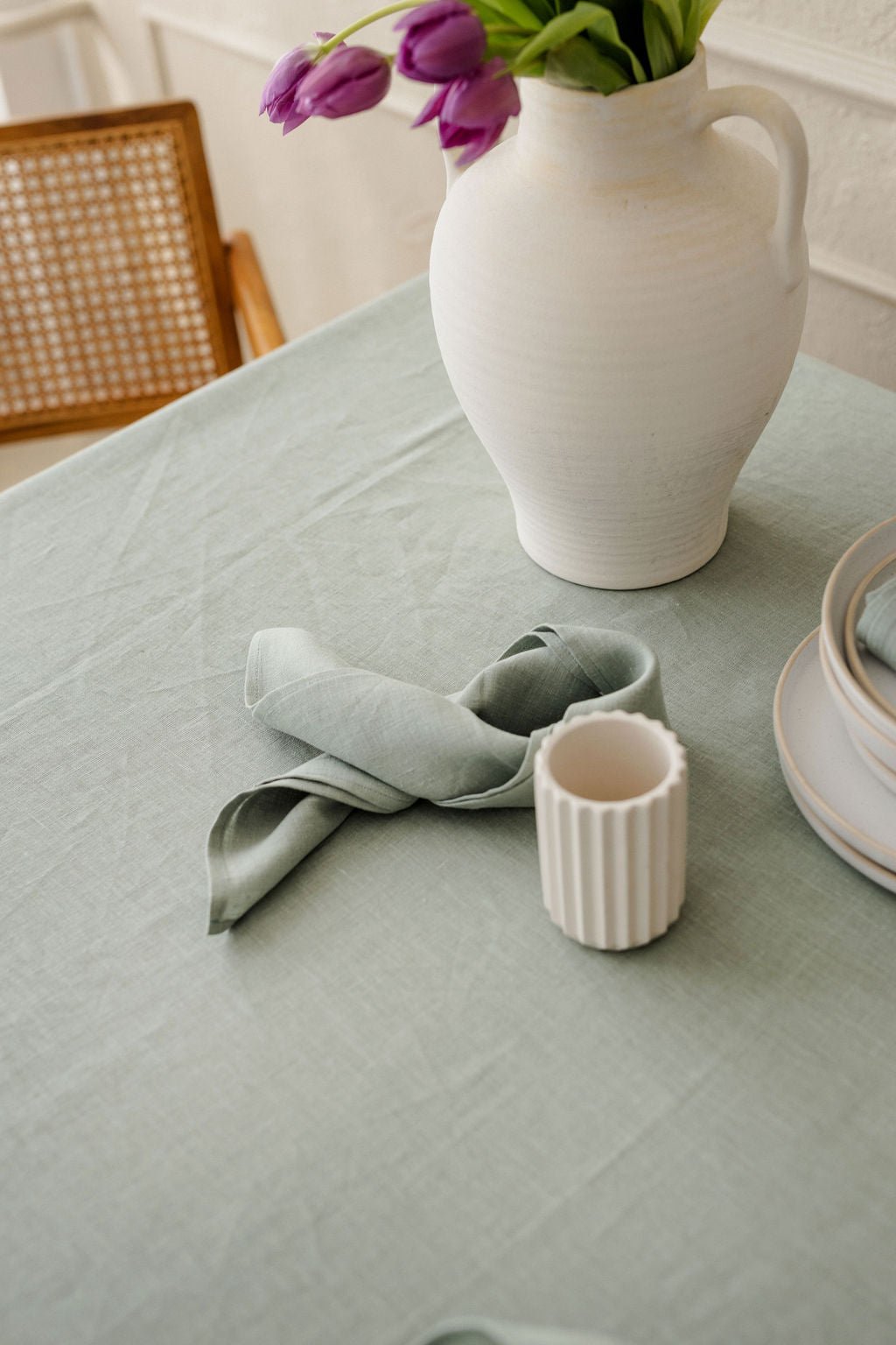 Linen Tablecloth – Natural – White | Wholesale Linen Towels, Tablecloths, Napkins, Bathrobes, Aprons, Abayas & Thobes - Middle East Collection by Unique Linen“